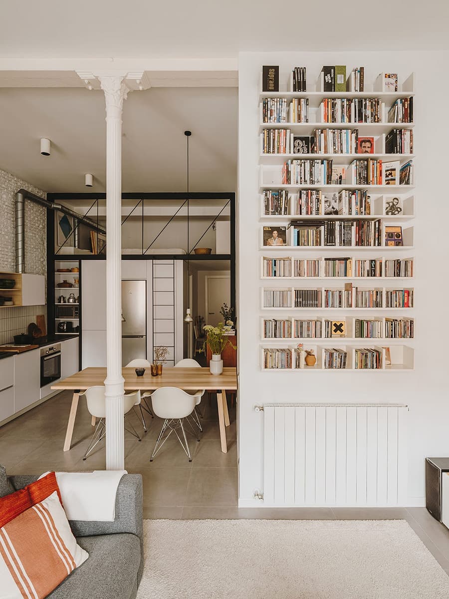 Отреставрированная квартира с четырехметровыми потолками – проект студии Iglesias-Hamelin Arquitectos