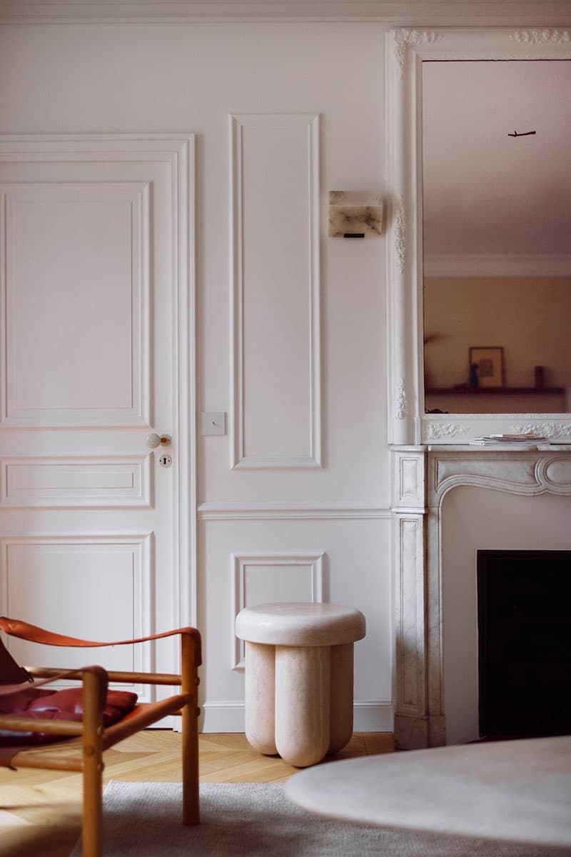 Монохромная квартира в Париже – проект студии Martin Massé