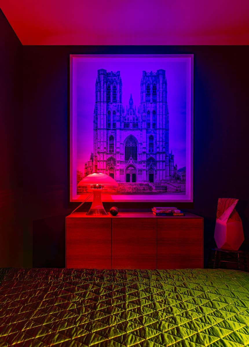 Нью-йоркская квартира с RGB подсветкой – проект дизайнеров Райана Лоусона и Шона Робинса