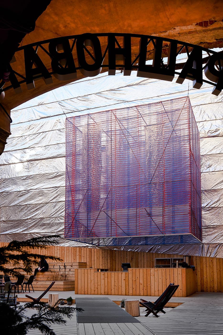 Общественное пространство в историческом особняке – проект DA bureau