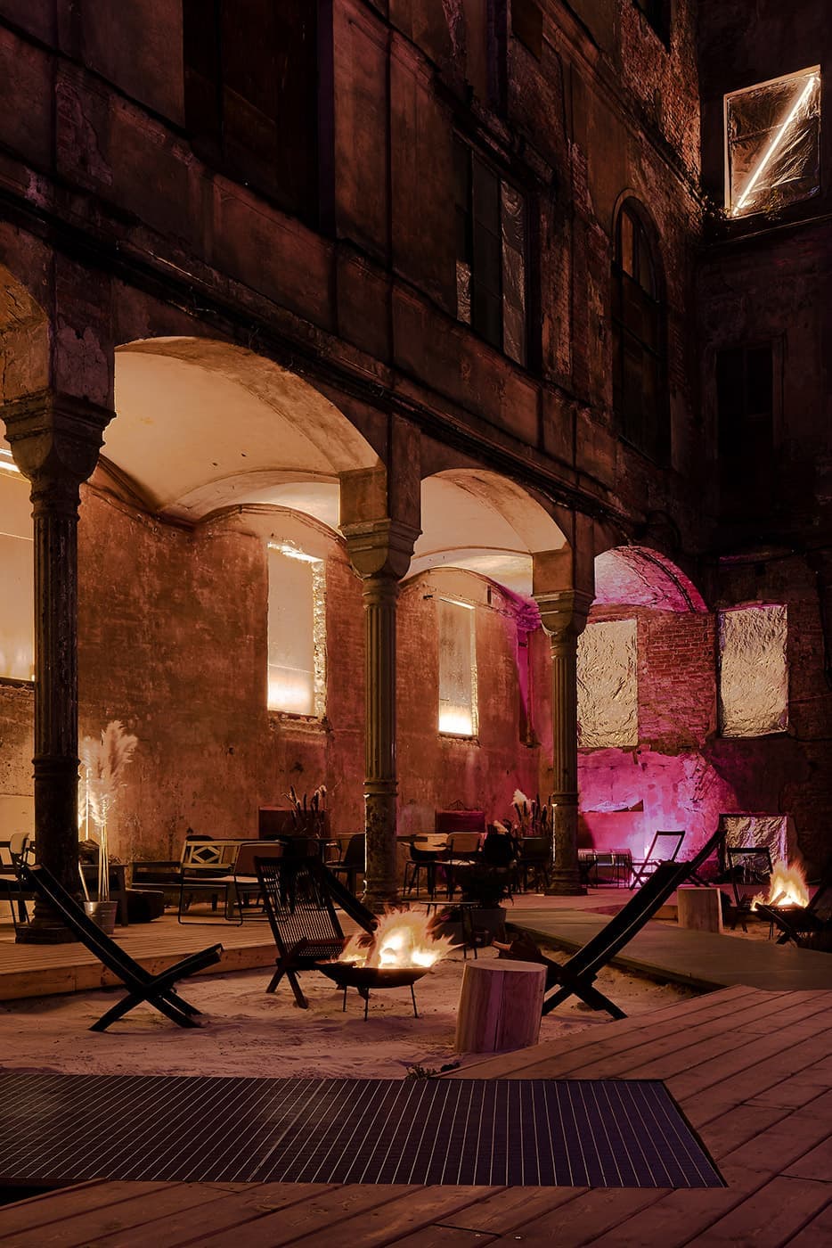 Общественное пространство в историческом особняке – проект DA bureau