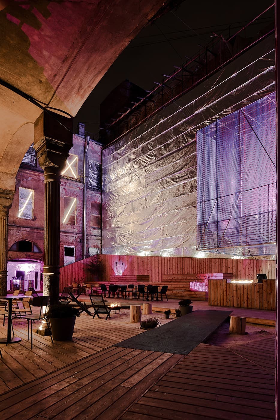 Общественное пространство в историческом особняке – проект DA bureau