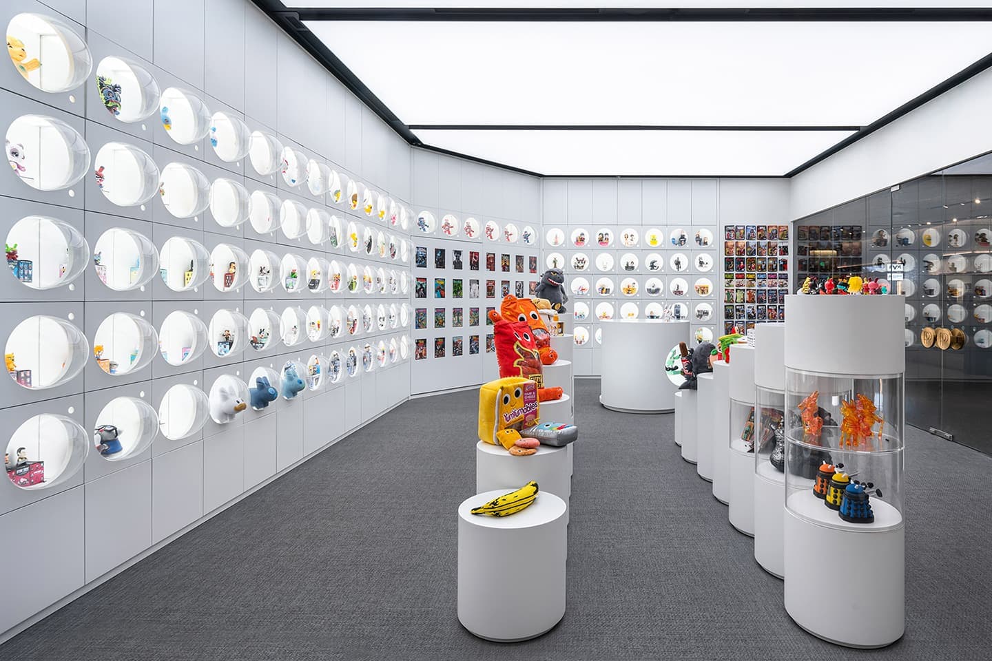 Небольшой магазин комиксов и коллекционных фигурок – проект студии anyScale