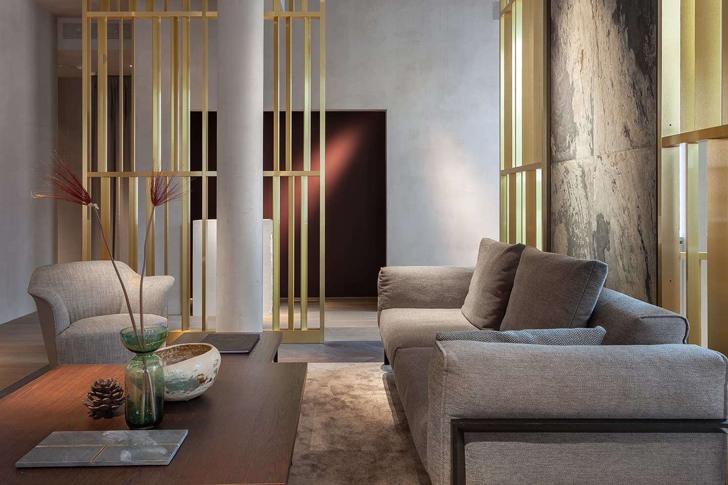 Офис продаж в особняке начала XX века – проект студии Nowadays