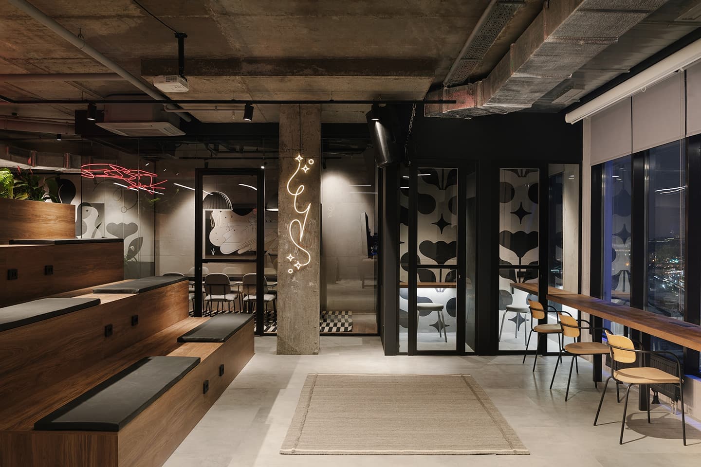 Офис компании Mercuryo.io – проект коллаборации Делателей.Офисов и дизайнера Екатерины Турбиной