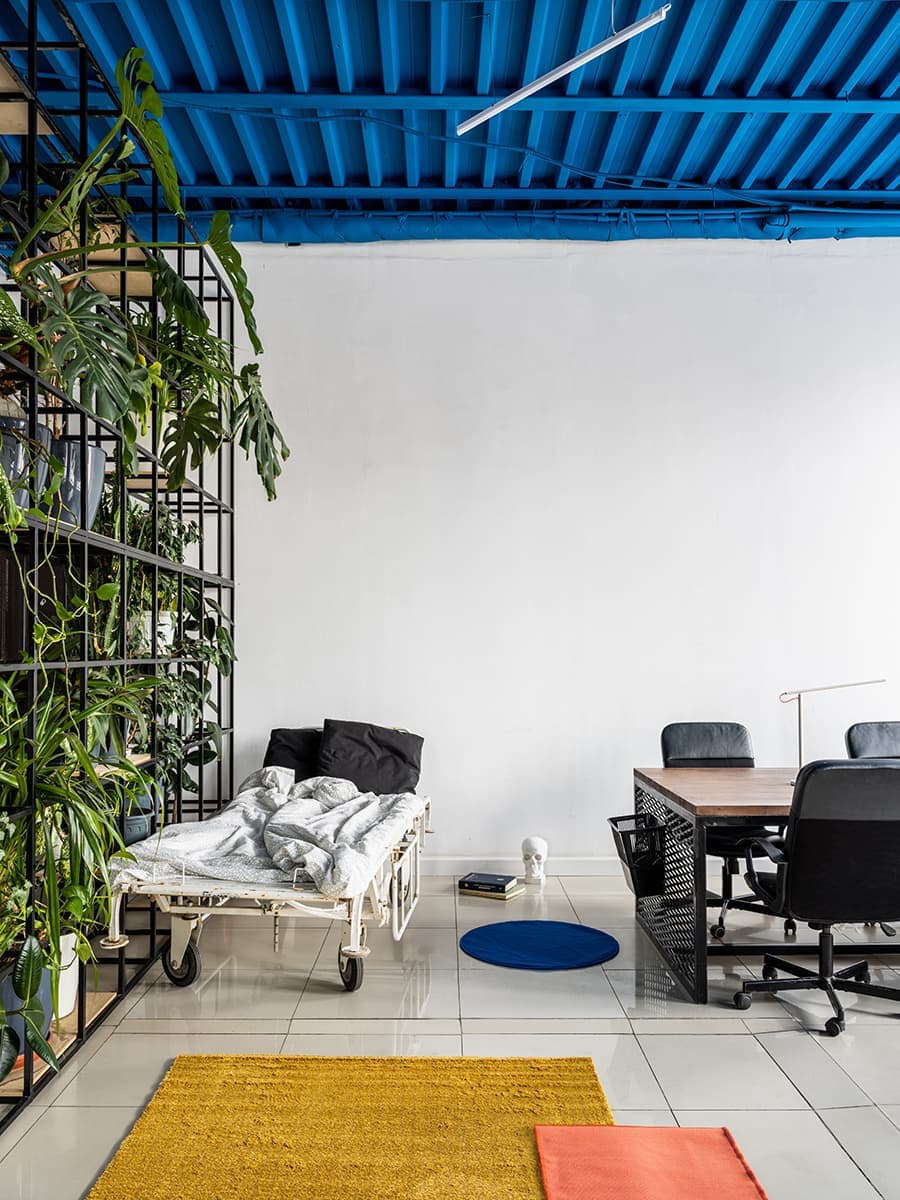 Офис в здании конца XIX века – проект студии ArchBlack