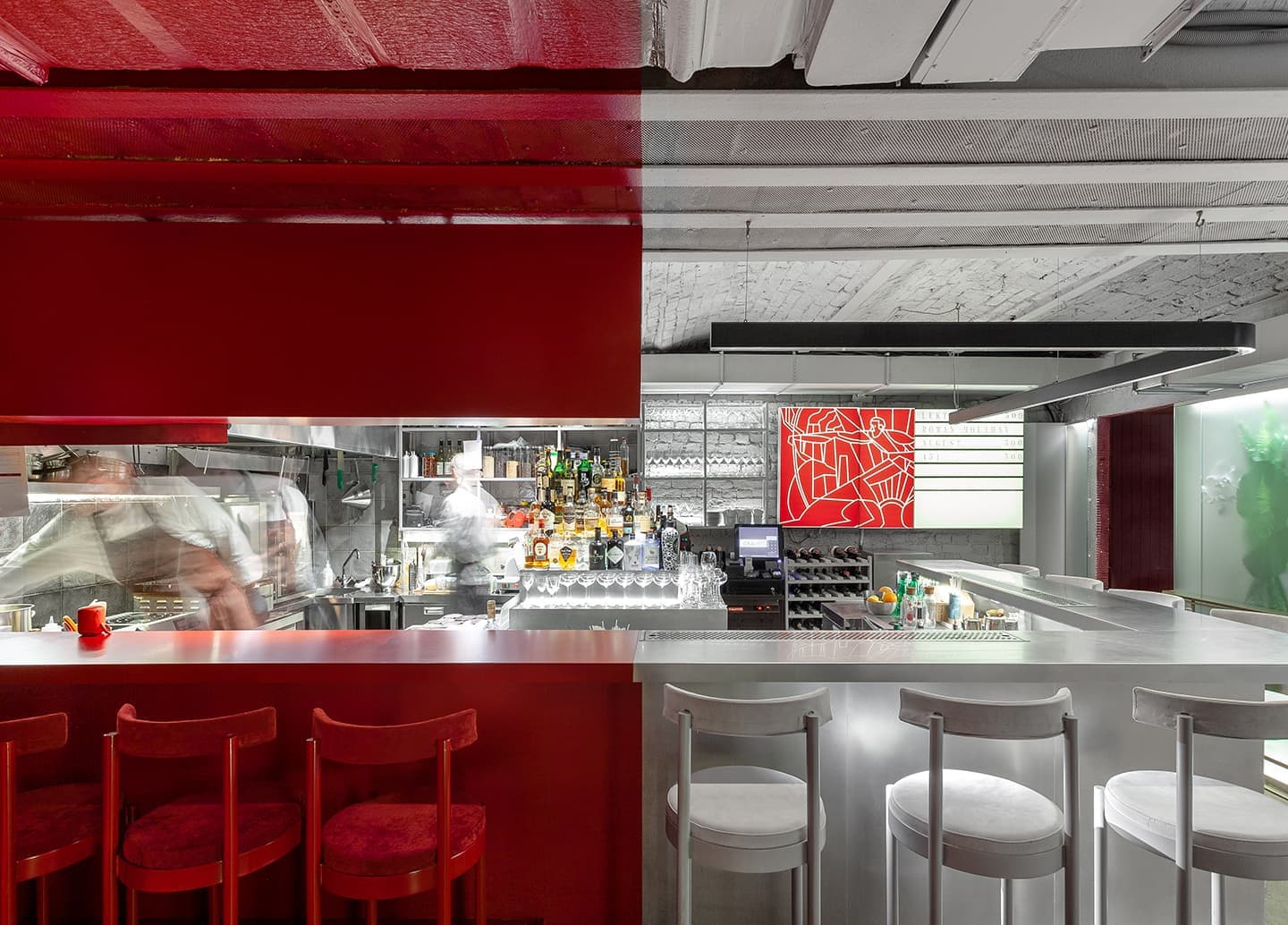 Бар в индустриальном стиле с цветовыми блоками – проект бюро SAGA