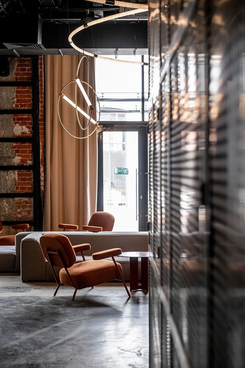 Бар рядом с коворкингом – проект студии Cartelle Design