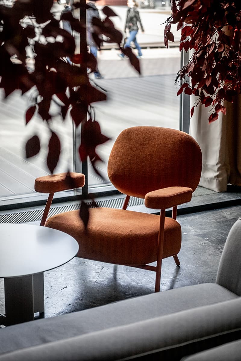 Бар рядом с коворкингом – проект студии Cartelle Design