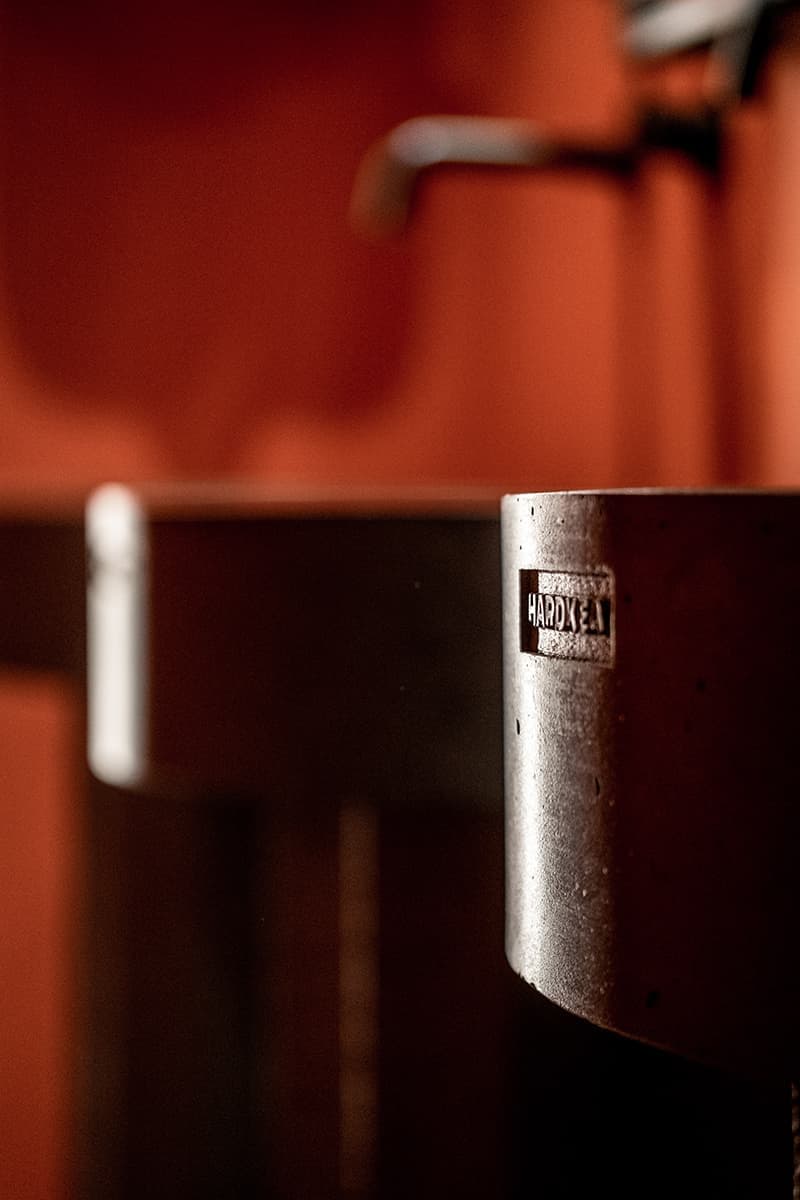 Бар рядом с коворкингом – проект студии Cartelle Design