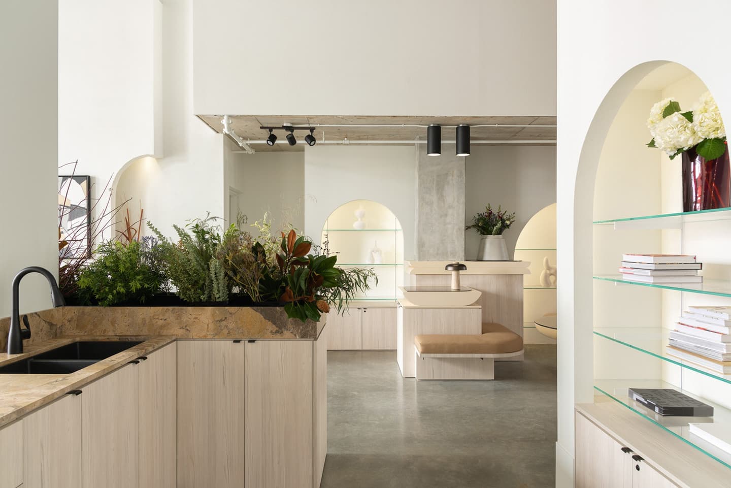 Изящный цветочный магазин – проект студии Ste. Marie