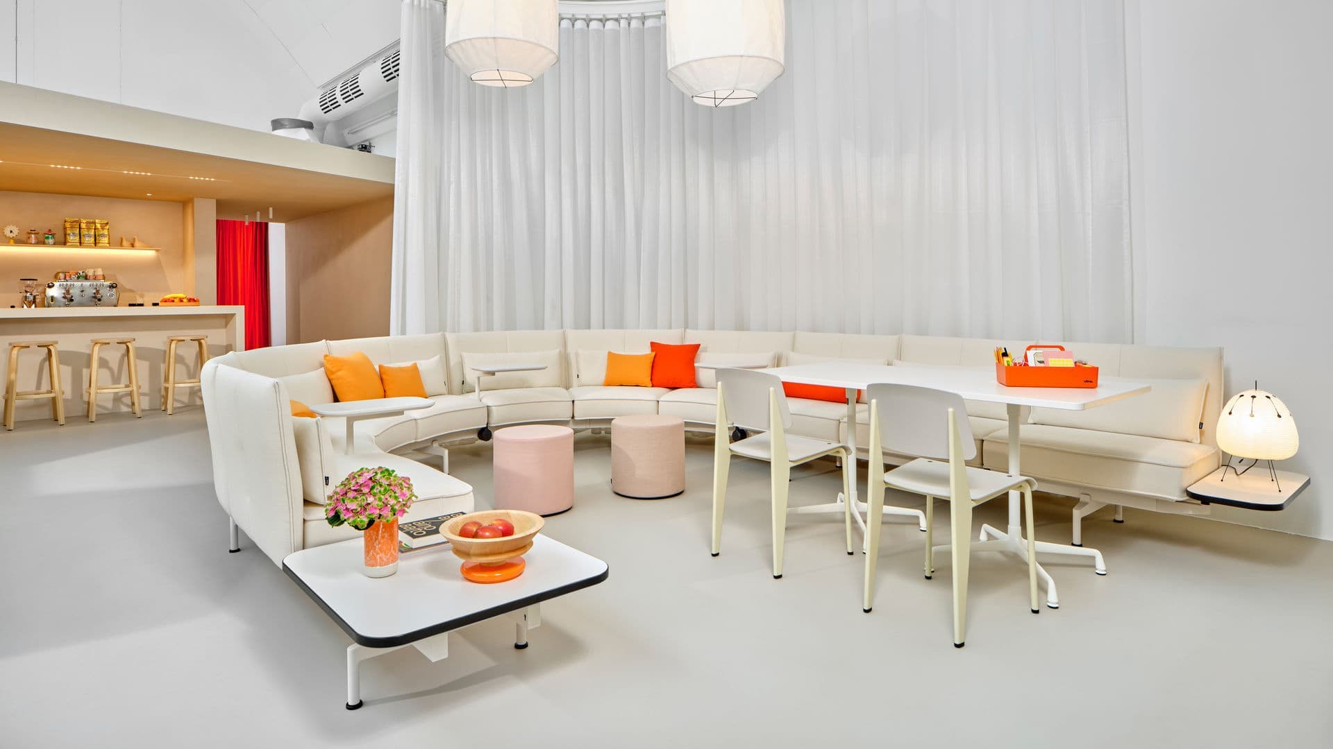 Тренд / Клубный офис. фото Vitra