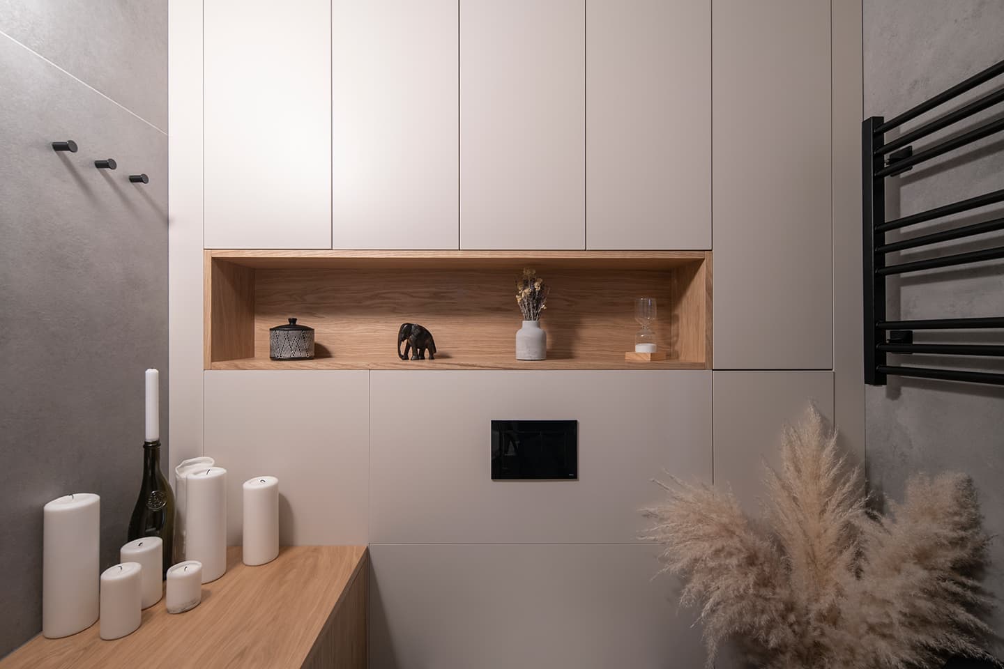 Светлая квартира со стеклянной перегородкой – проект бюро FREYA Architects