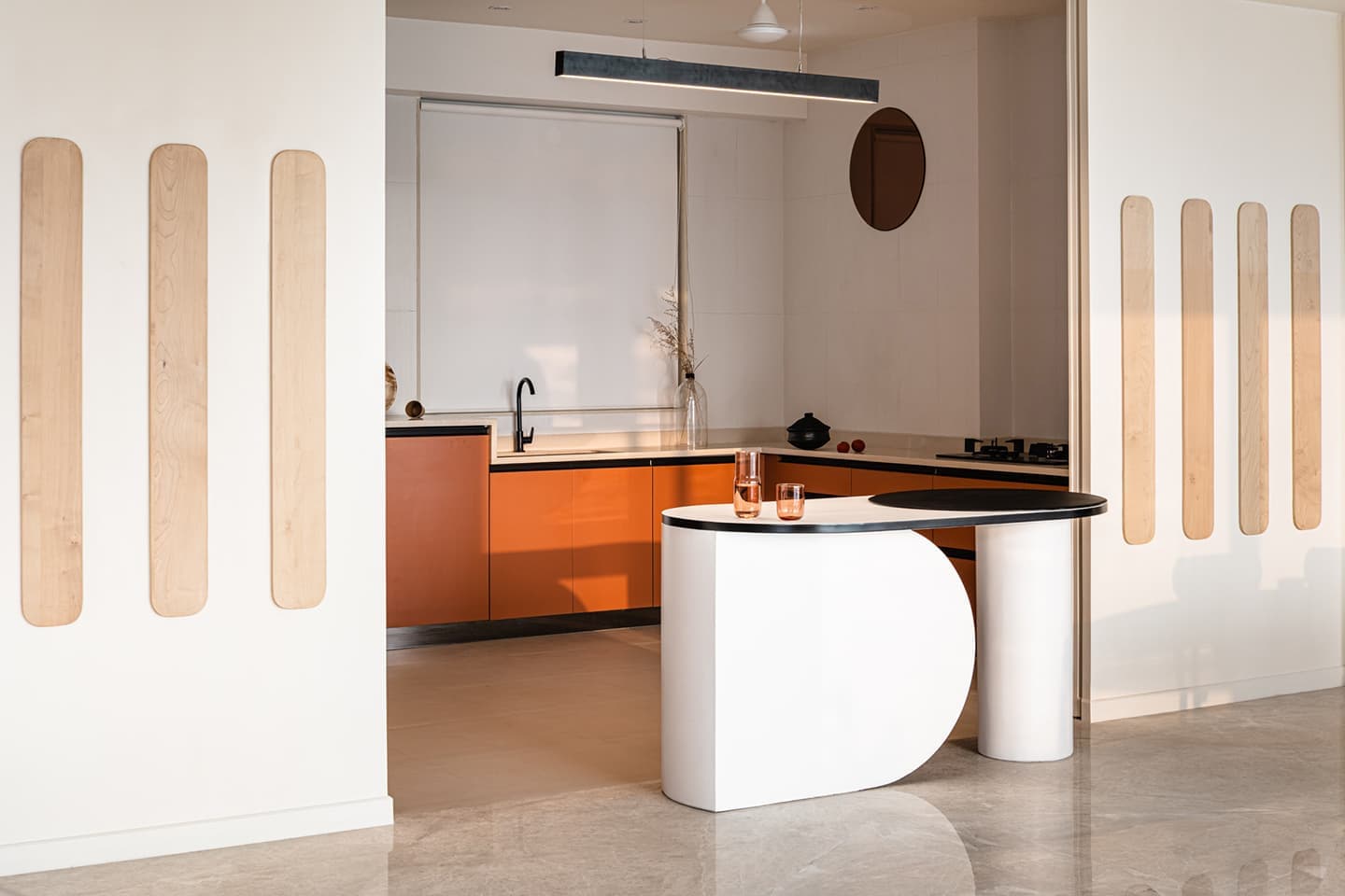 Просторные апартаменты с авангардными элементами в Индии – проект студии The Act of Quad