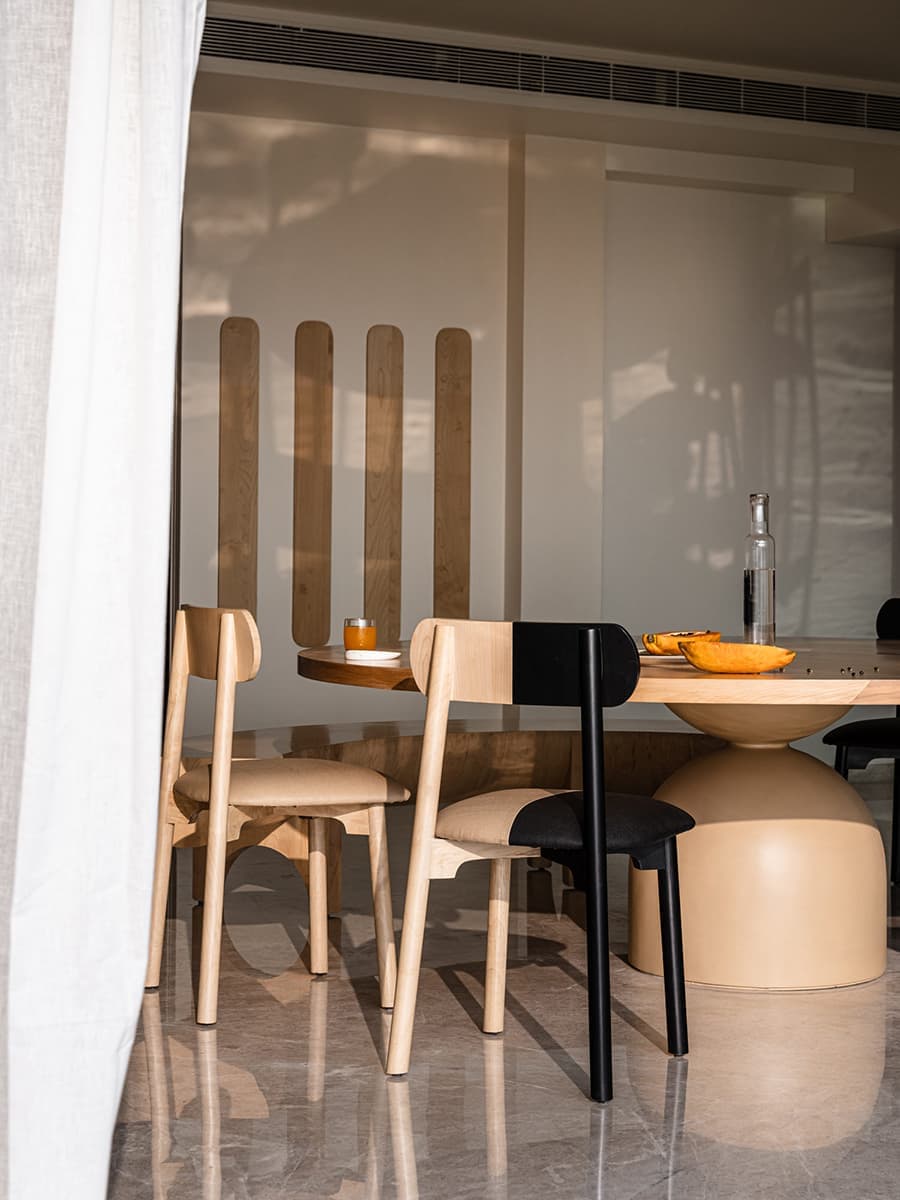 Просторные апартаменты с авангардными элементами в Индии – проект студии The Act of Quad