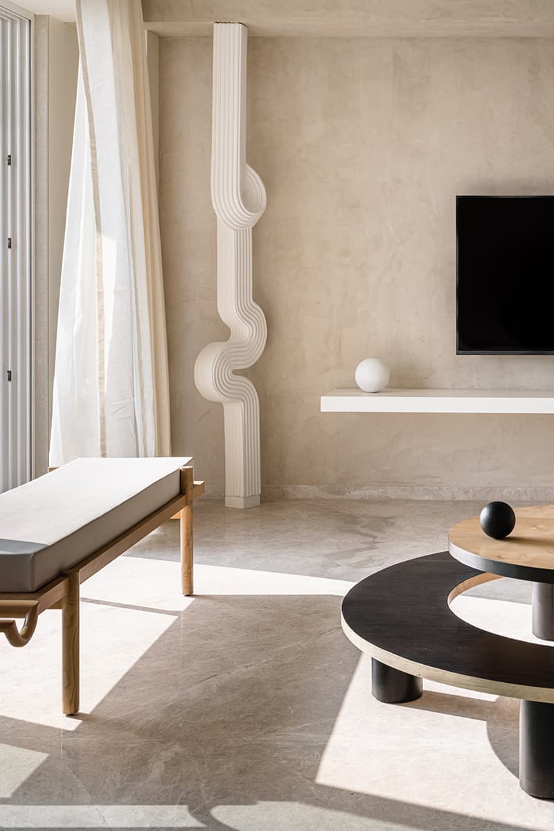 Просторные апартаменты с авангардными элементами в Индии – проект студии The Act of Quad