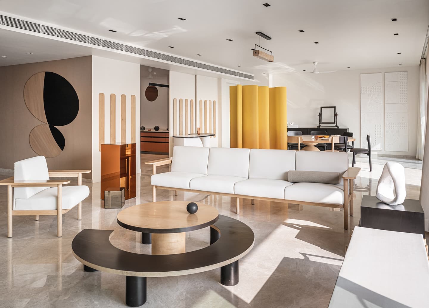 Просторные апартаменты с авангардными элементами в Индии – проект студии The Act of Quad