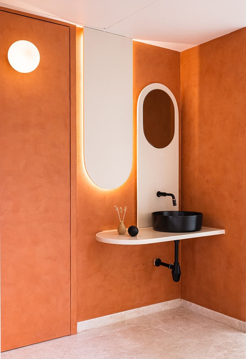 Просторные апартаменты с авангардными элементами в Индии – проект студии The Act of Quad