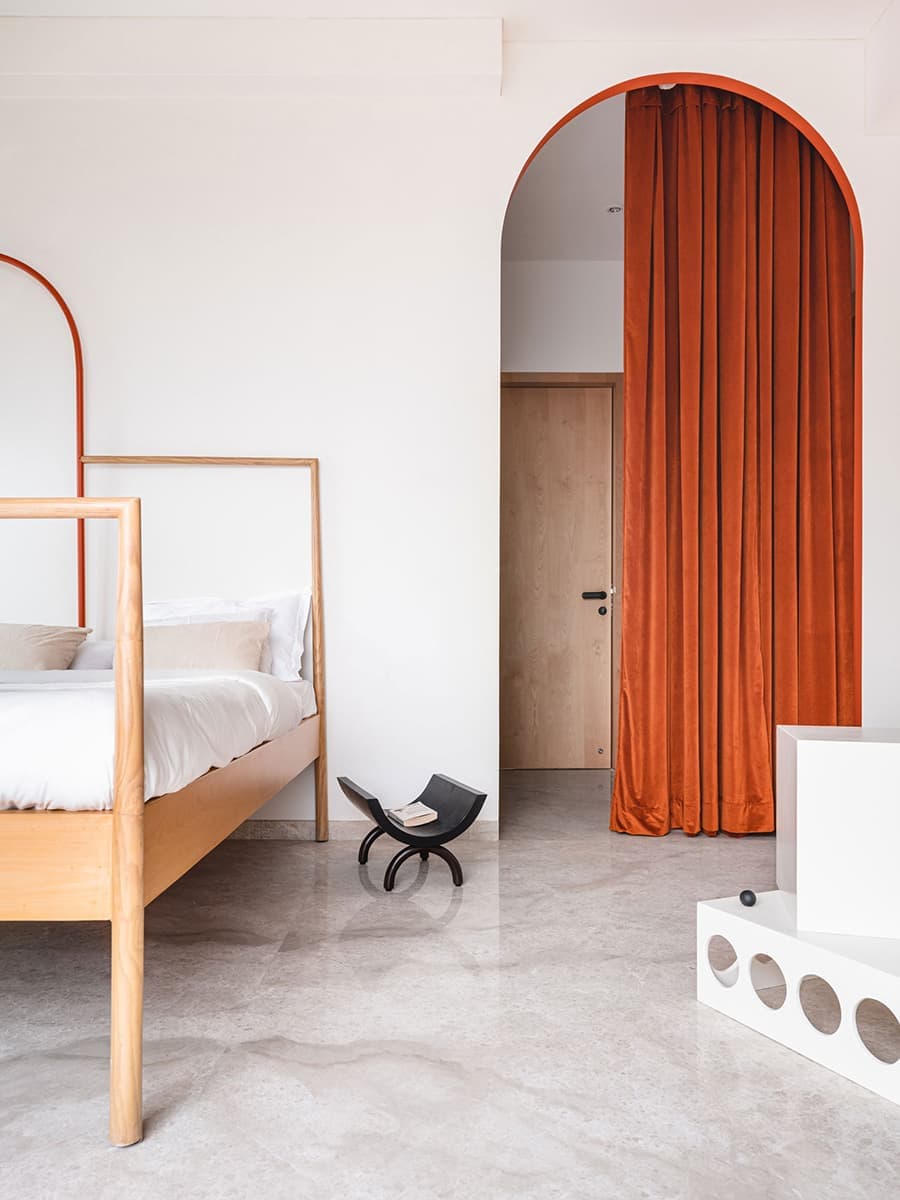 Просторные апартаменты с авангардными элементами в Индии – проект студии The Act of Quad