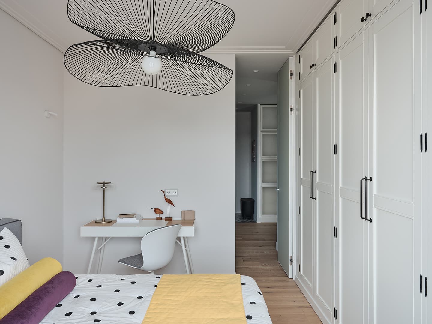 Квартира с уклоном в эстетику mid-century — проект архитектора Алексея Иванова