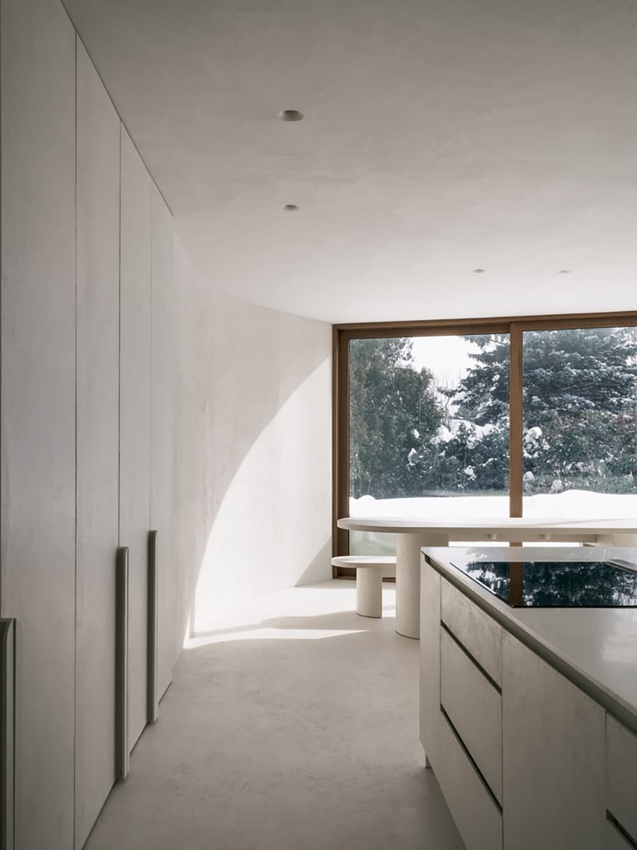 Лаконичный и уединенный дом – проект студии Alain Carle Architecte