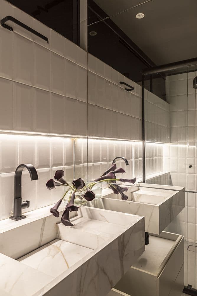 Апартаменты с кирпичными стенами – проект студии EB Arquitetos