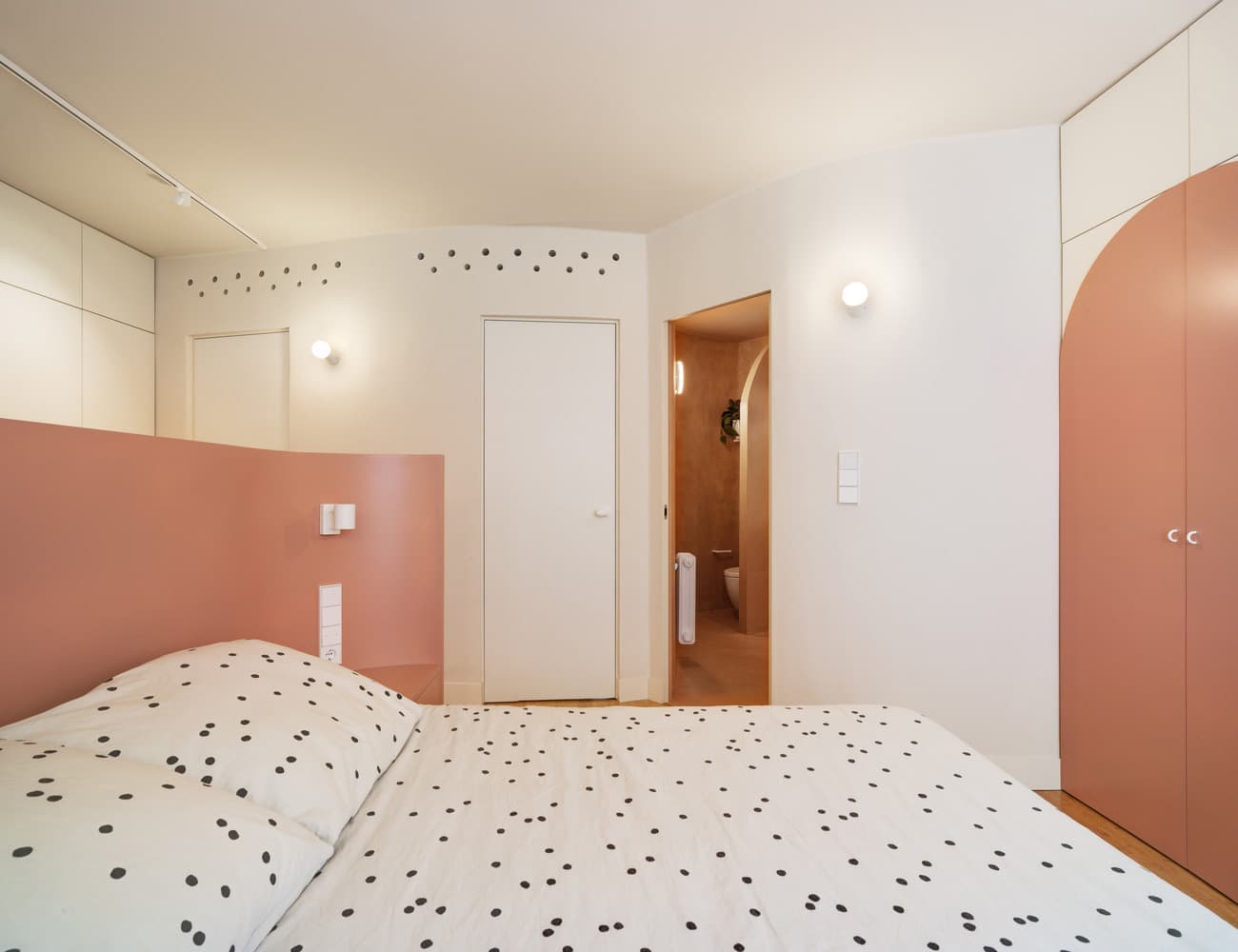 Испанская квартира с необычной планировкой – проект студии Laura Ortin Arquitectura