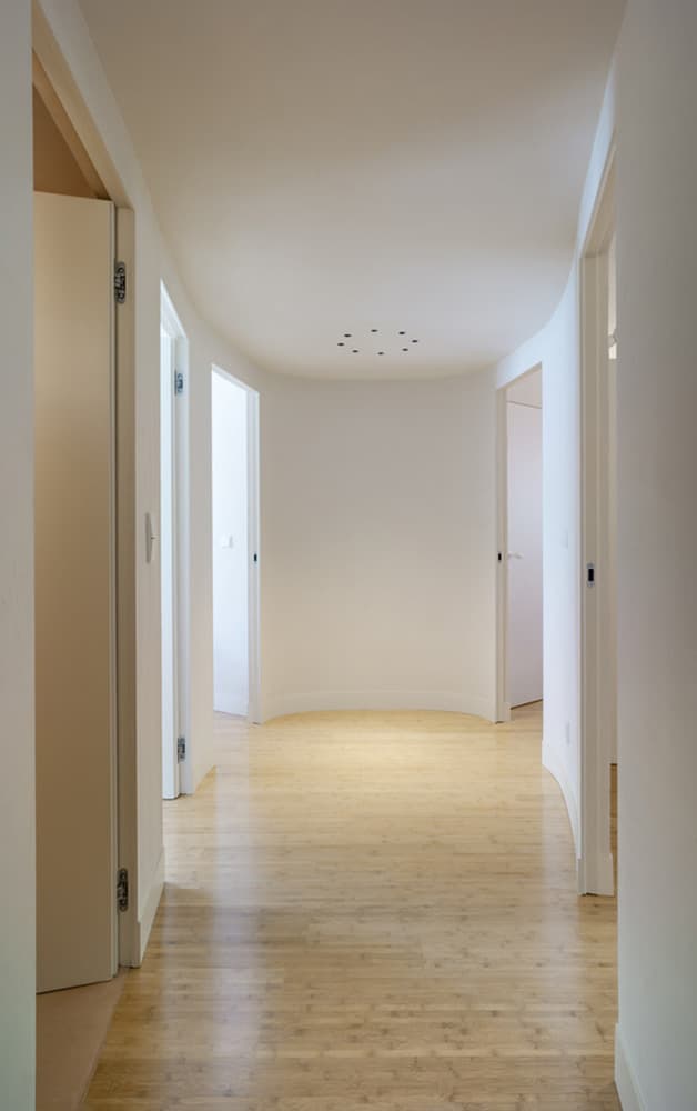 Испанская квартира с необычной планировкой – проект студии Laura Ortin Arquitectura