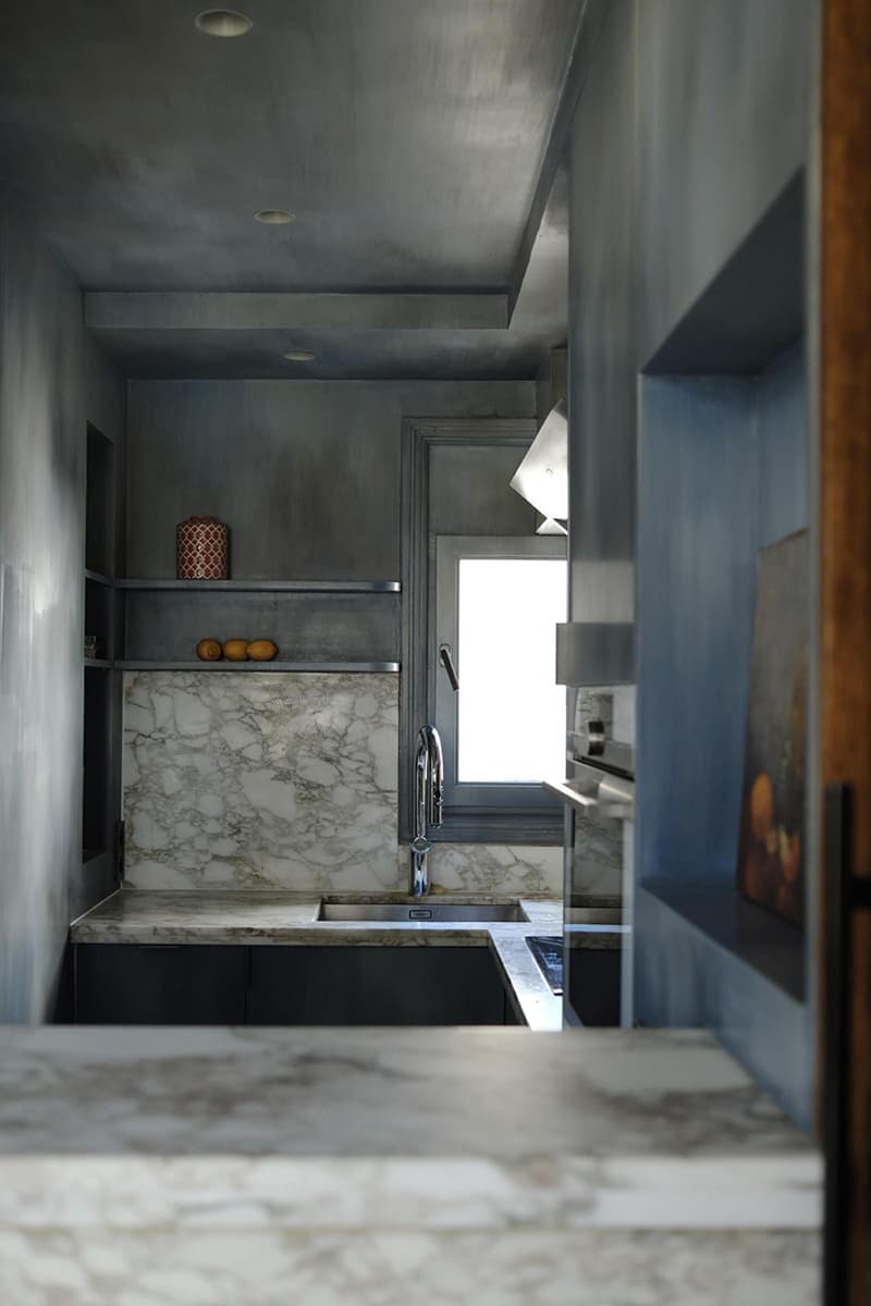 «Плавающая во времени» квартира 1930х годов – проект французской студии Hauvette & Madani