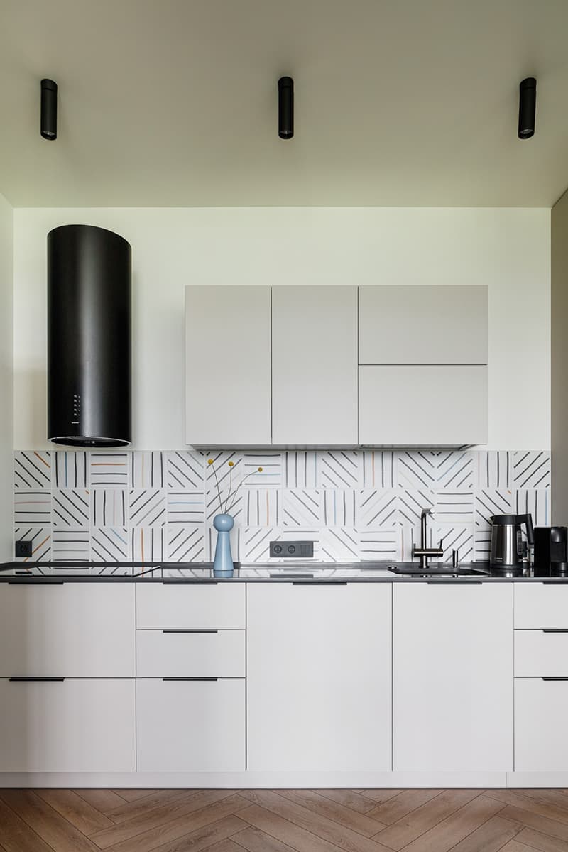 Скандинавский минимализм и обилие живых растений – проект дизайн-студии Кубквадрат