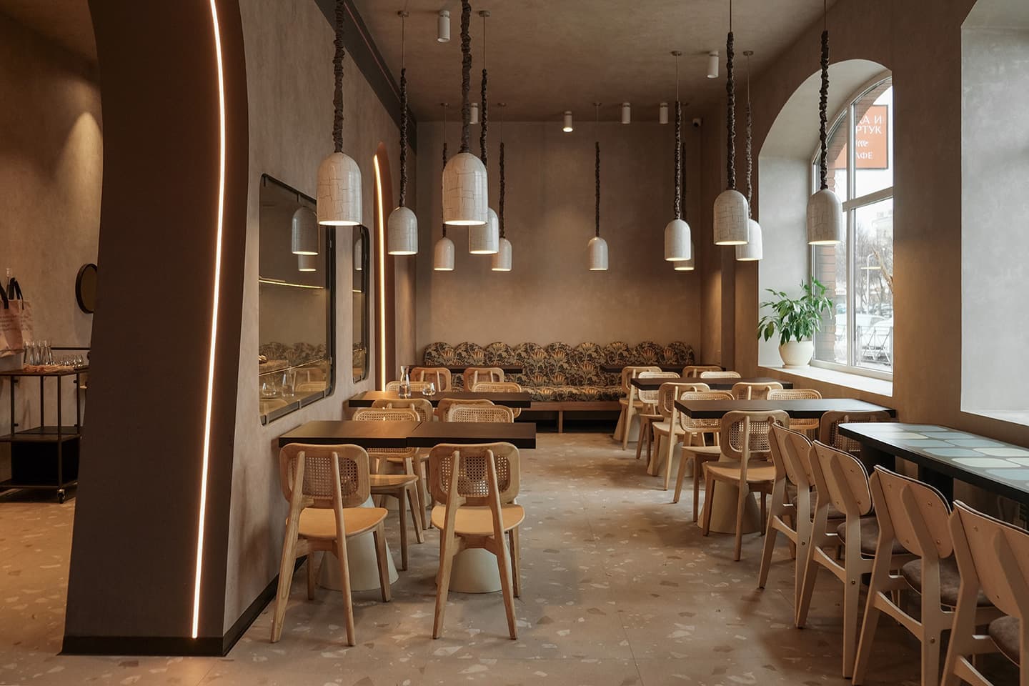 Интерьер кафе-пекарни, вдохновленный хлебом – проект STUDIO SHOO