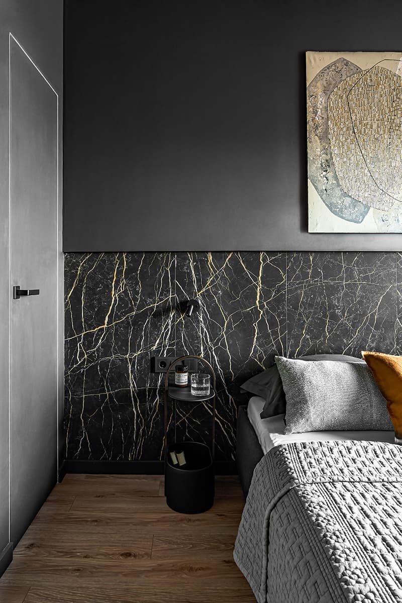 Искусство, декор и зонирование в небольшой московской студии – проект команды дизайн-бюро KIDZ