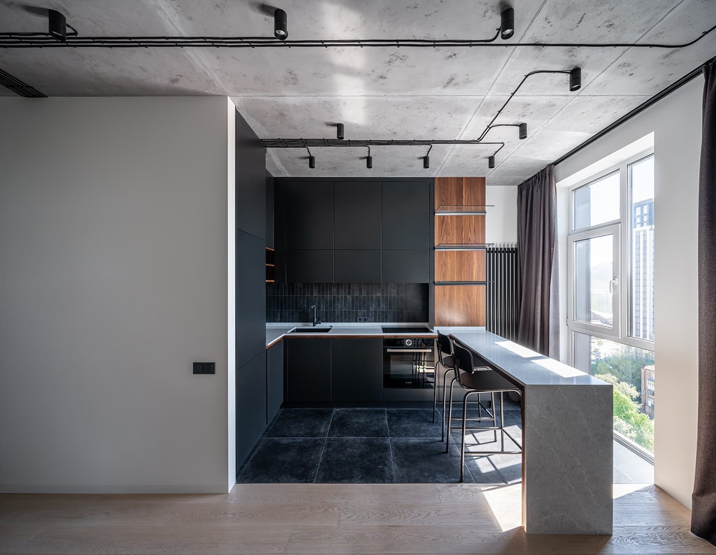 Строгий интерьер в стиле лофт для киевской квартиры – проект дизайн-студии Lauri Brothers