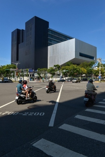 OMA показали первые фотографии строящегося Taipei Performing Arts Center