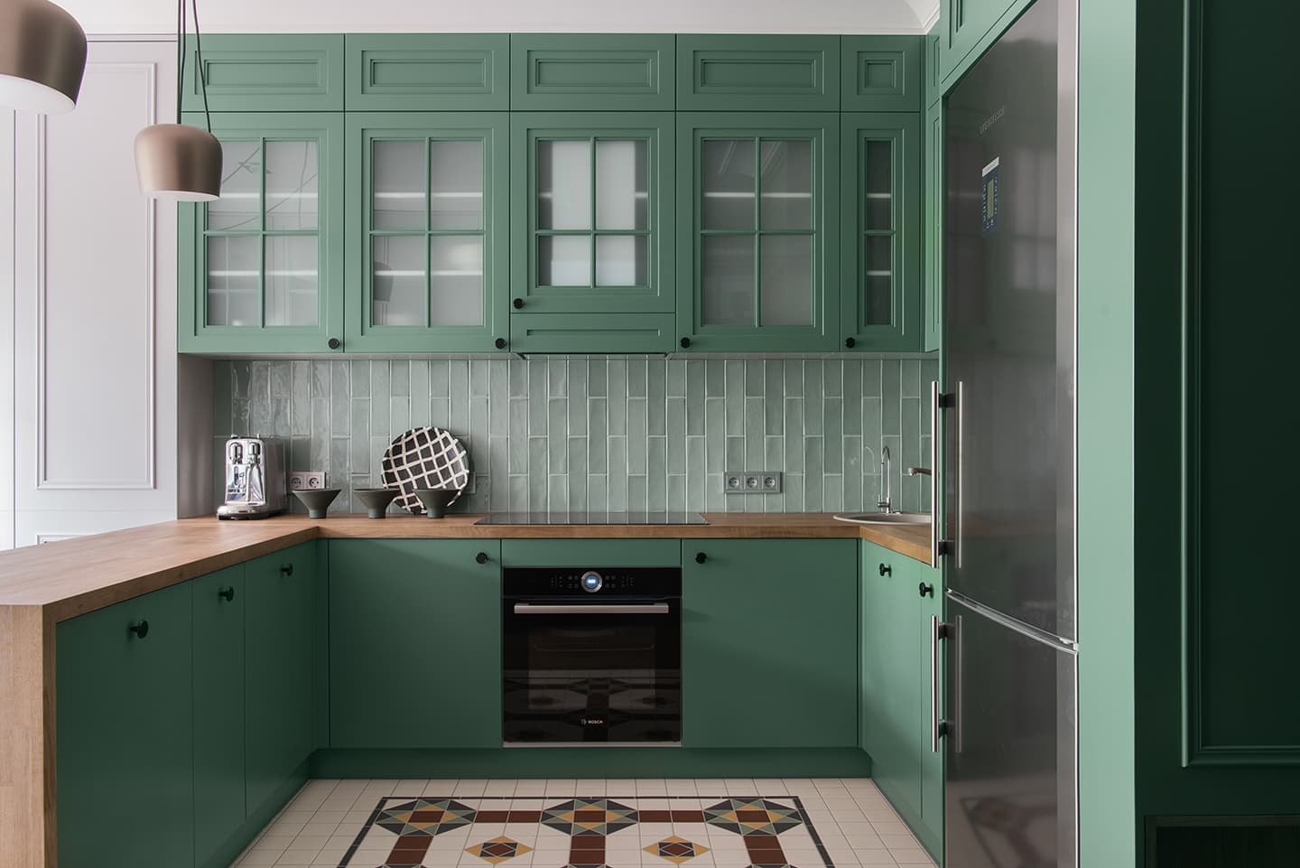 Квартира с четырьмя спальнями в глубоких оттенках – проект Buro.Team