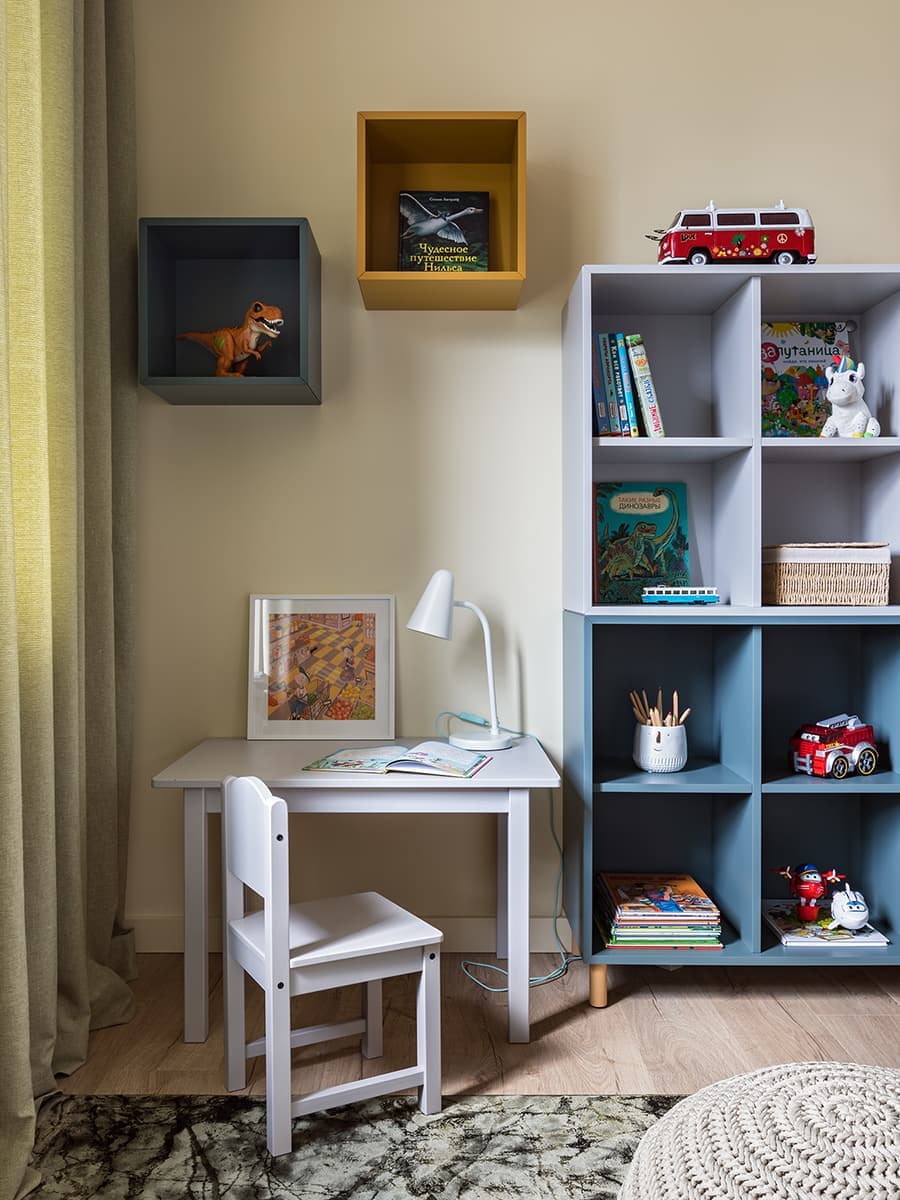 Красочный интерьер с розовой кухней – проект Екатерины Успенской