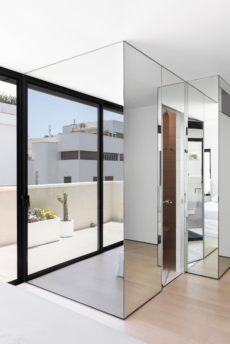 Зеркальный интерьер с индустриальными элементами – проект дизайнера Яэля Перри