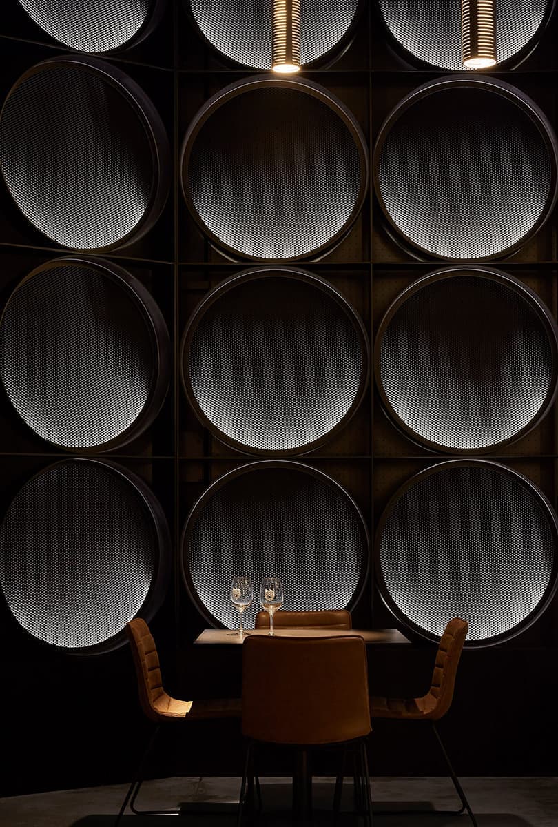 Аскетичный интерьер пивного бара в Австралии – проект студии Splinter Society