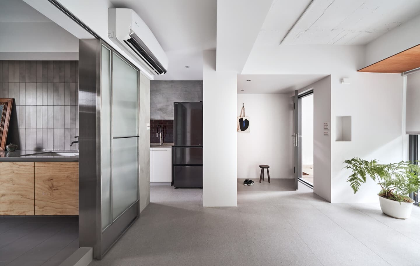 Двухуровневая квартира в стиле «домика на дереве» – проект ST Design Studio