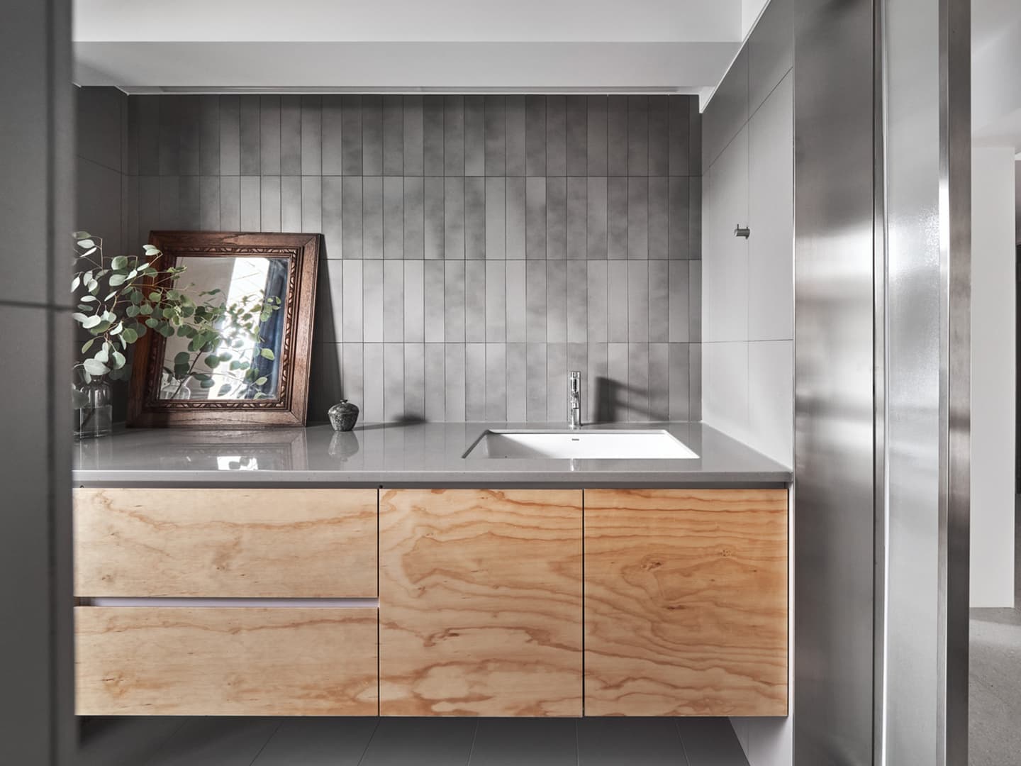 Двухуровневая квартира в стиле «домика на дереве» – проект ST Design Studio