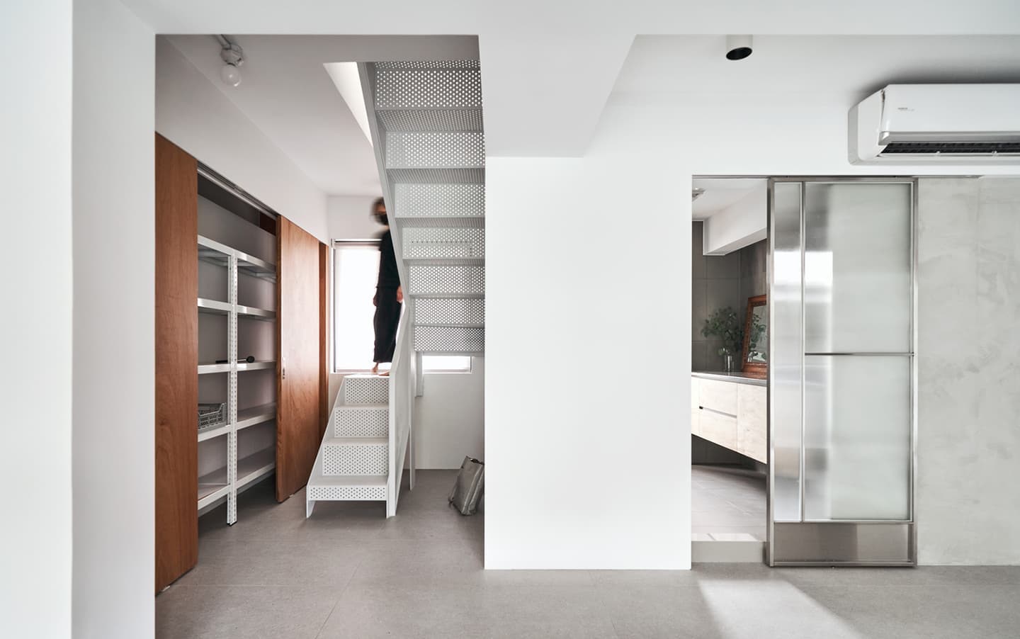 Двухуровневая квартира в стиле «домика на дереве» – проект ST Design Studio