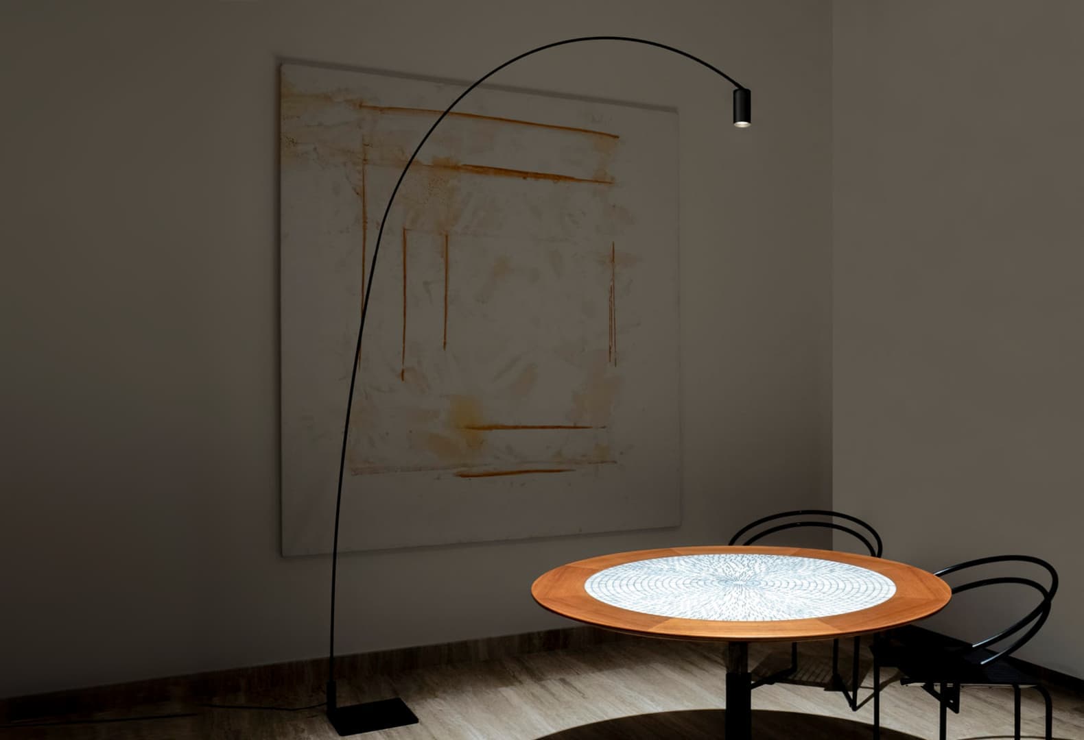 Ультратонкий торшер Fox, Nemo Lighting. Дизайн Бернхард Осанн