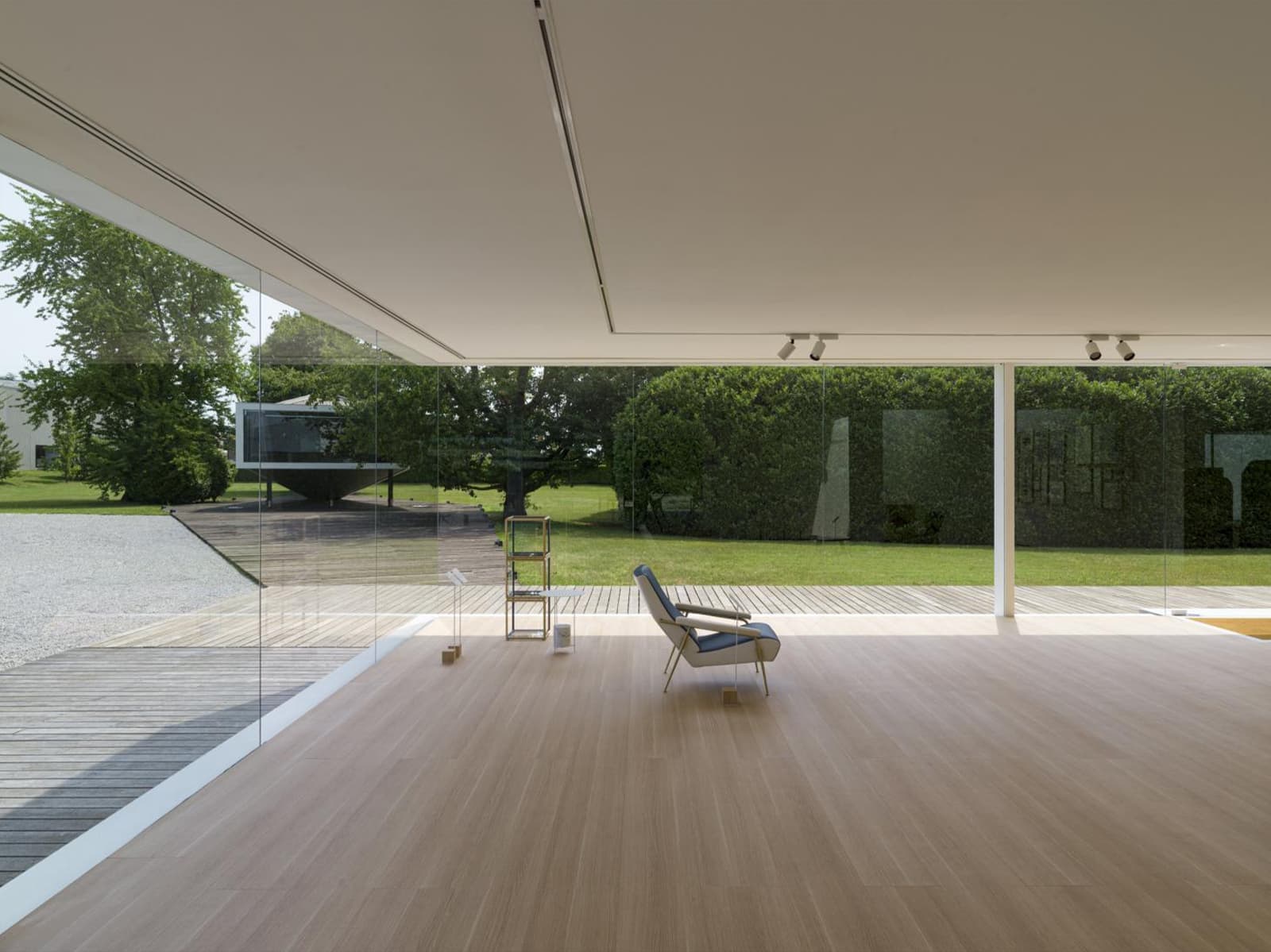 Настоящее и будущее Molteni&C: музей бренда в обновленном пространстве Glass Cube