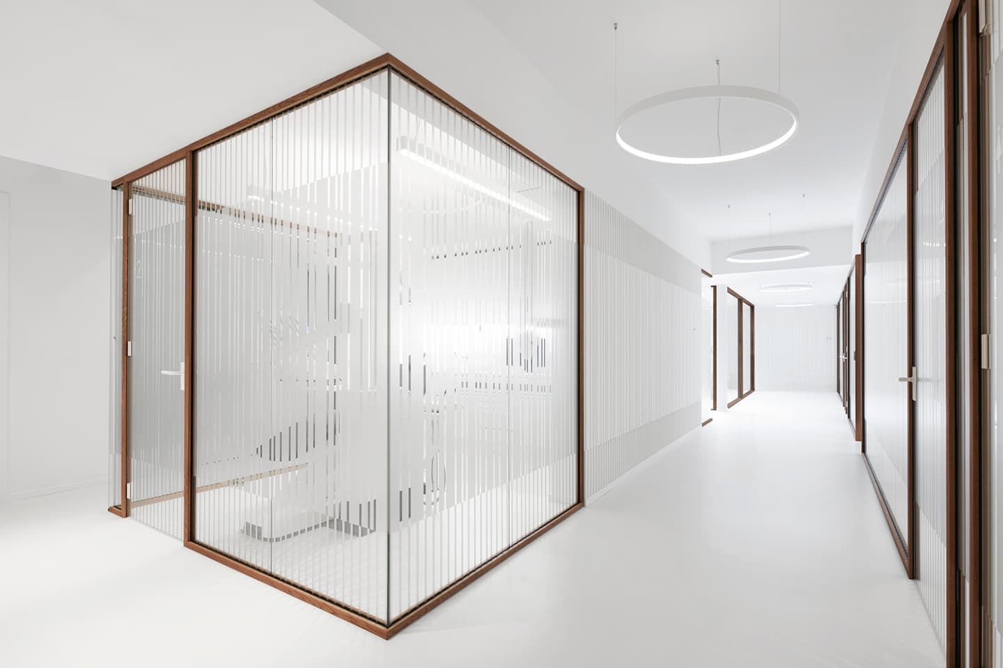 Стоматология с собственным садом в Амстердаме – новый проект i29 interior architects