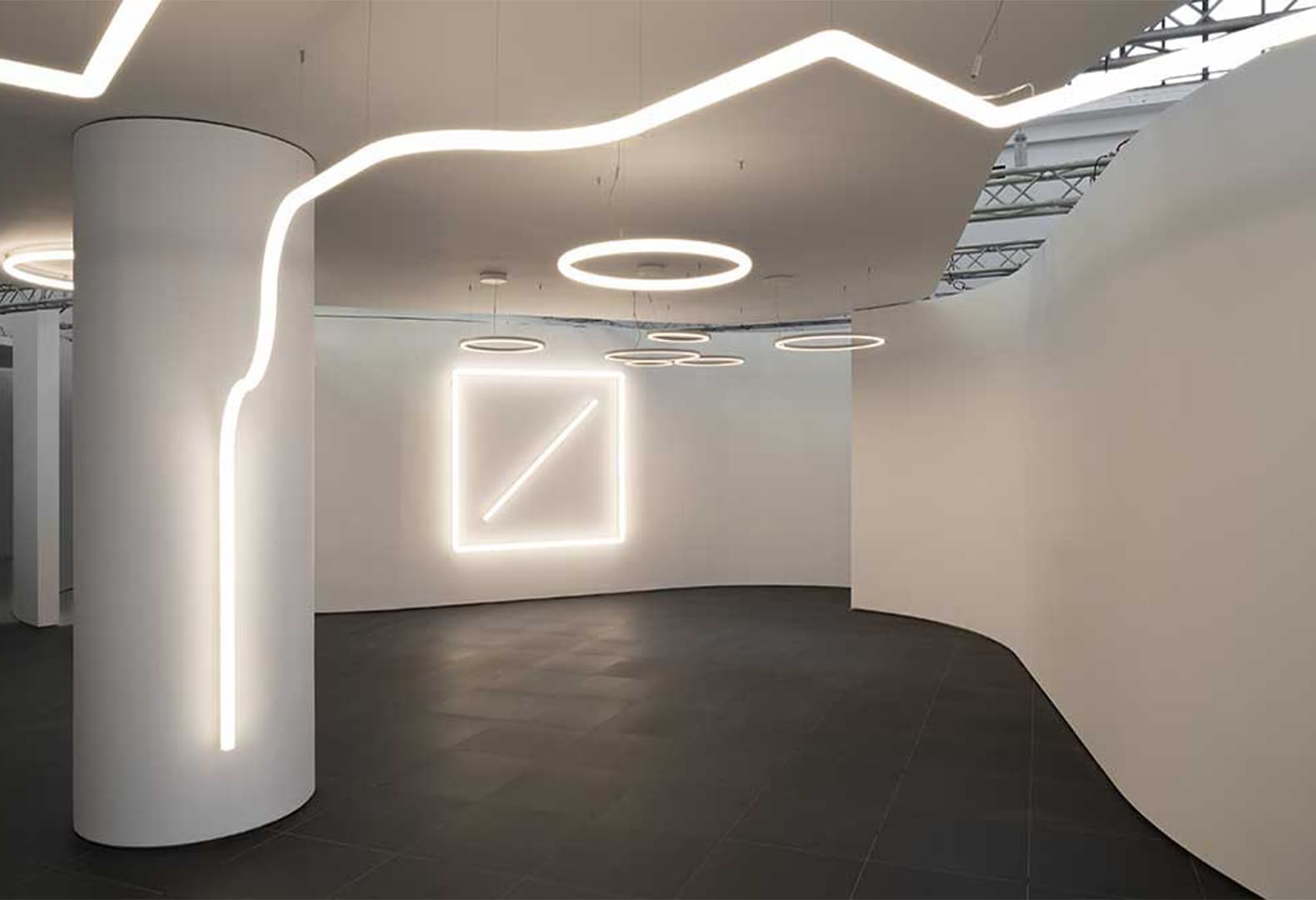 Artemide Exhibition Centre: пространство света и открытого диалога