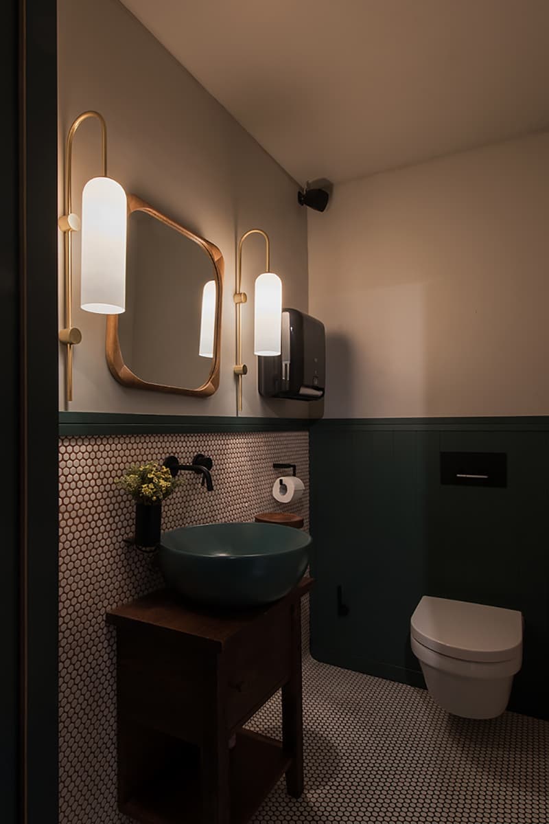 Модная эклектика в интерьере московской брассерии – проект бюро Archpoint