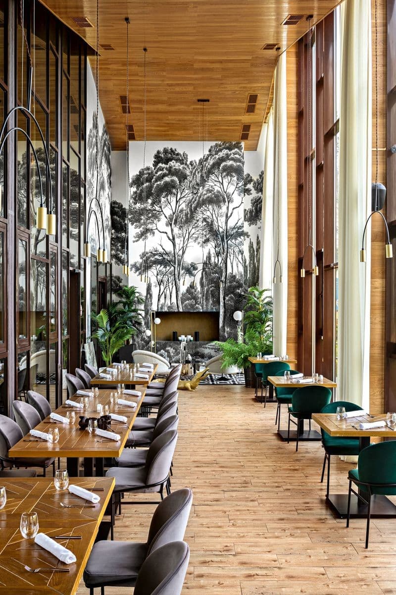 Интерьер ресторана в стиле альпийского шале – проект Elena Krylova Studio