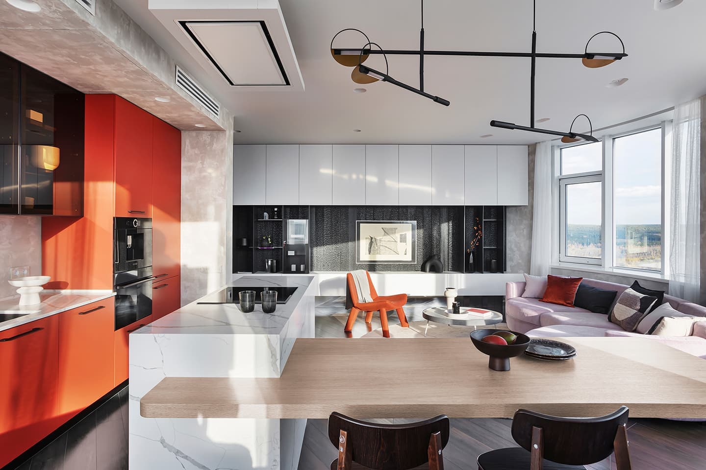 Яркий интерьер, основанный на типажах внешности – проект Евгения Швецова