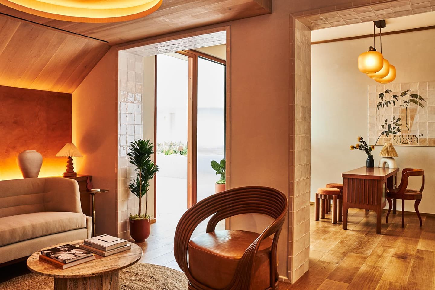 Американский отель со средиземноморским настроением – новый проект Home Studios