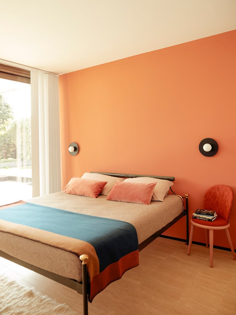 Свежий микс теплых оттенков в интерьере итальянской квартиры – проект Кристины Челестино